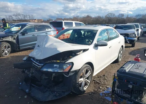 2013 Volkswagen Passat 3.6L V6 Se from USA, damaged, VIN 1VWBM7A34DC061237